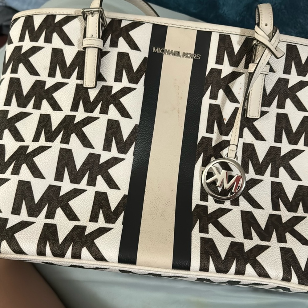 MK shoulder purse